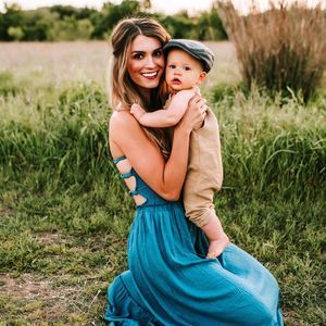 Meet your Posher, Court knee